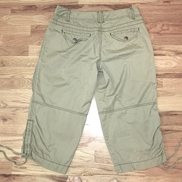 Ann Taylor LOFT Khaki "Marisa" Cargo Pants, Size 6 - Picture 7 of 7